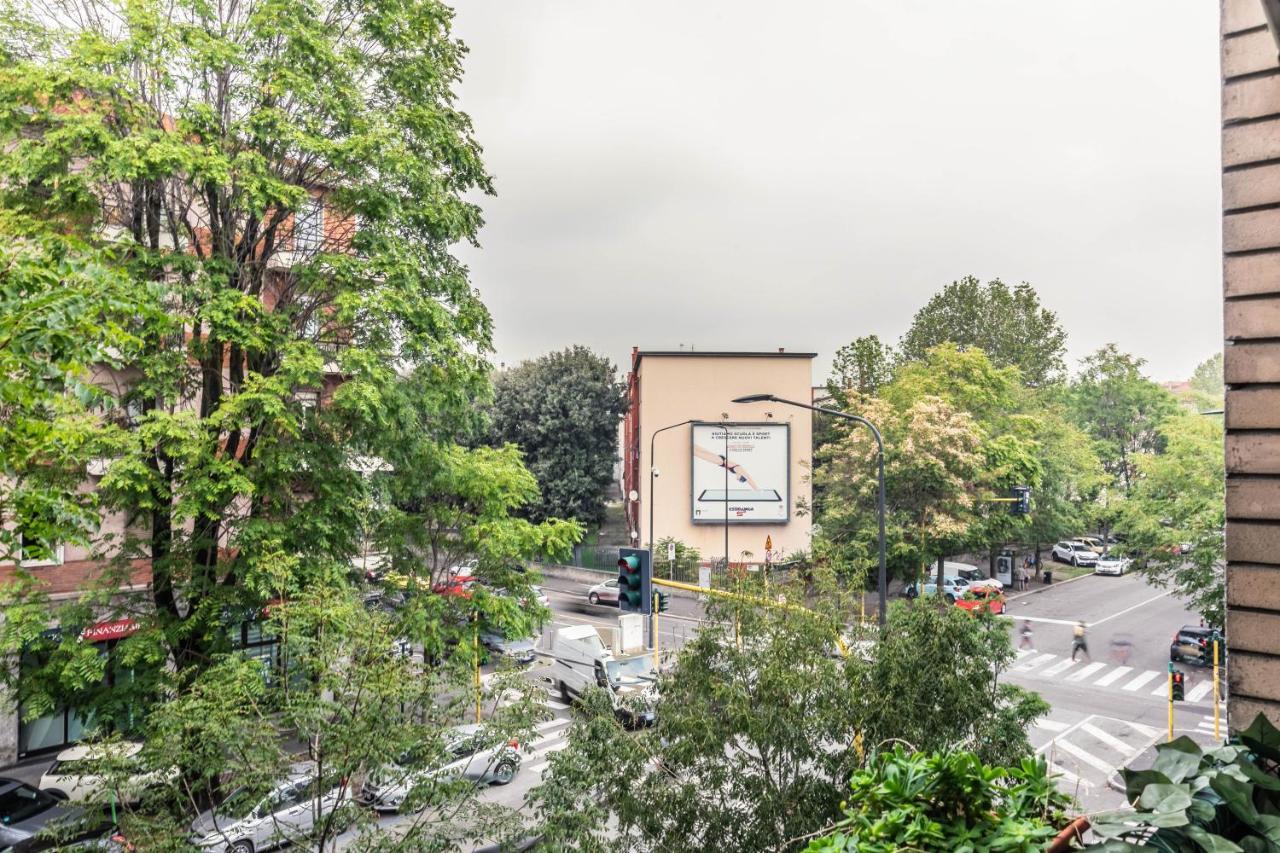 Eden House Sansiro-Duomo Netflix & Design Apartment Милано Екстериор снимка