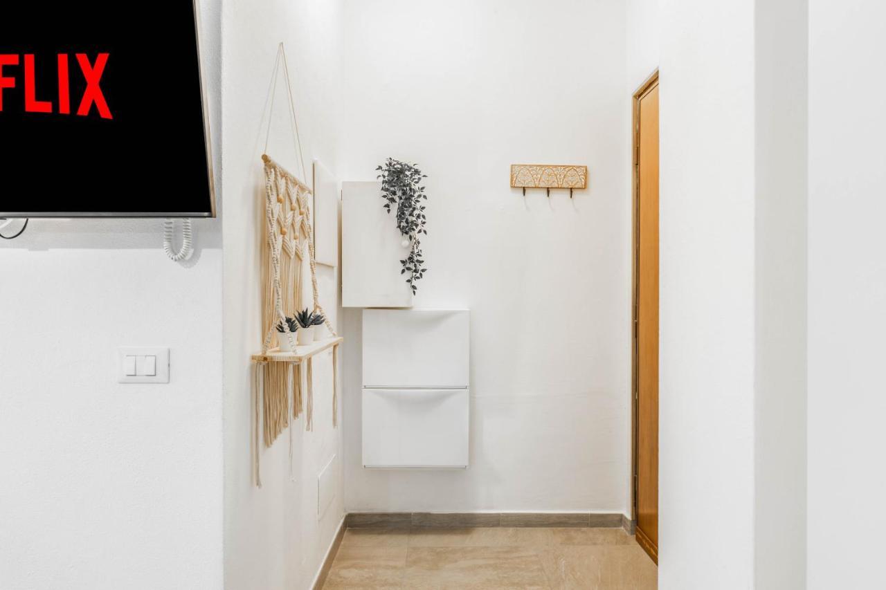 Eden House Sansiro-Duomo Netflix & Design Apartment Милано Екстериор снимка