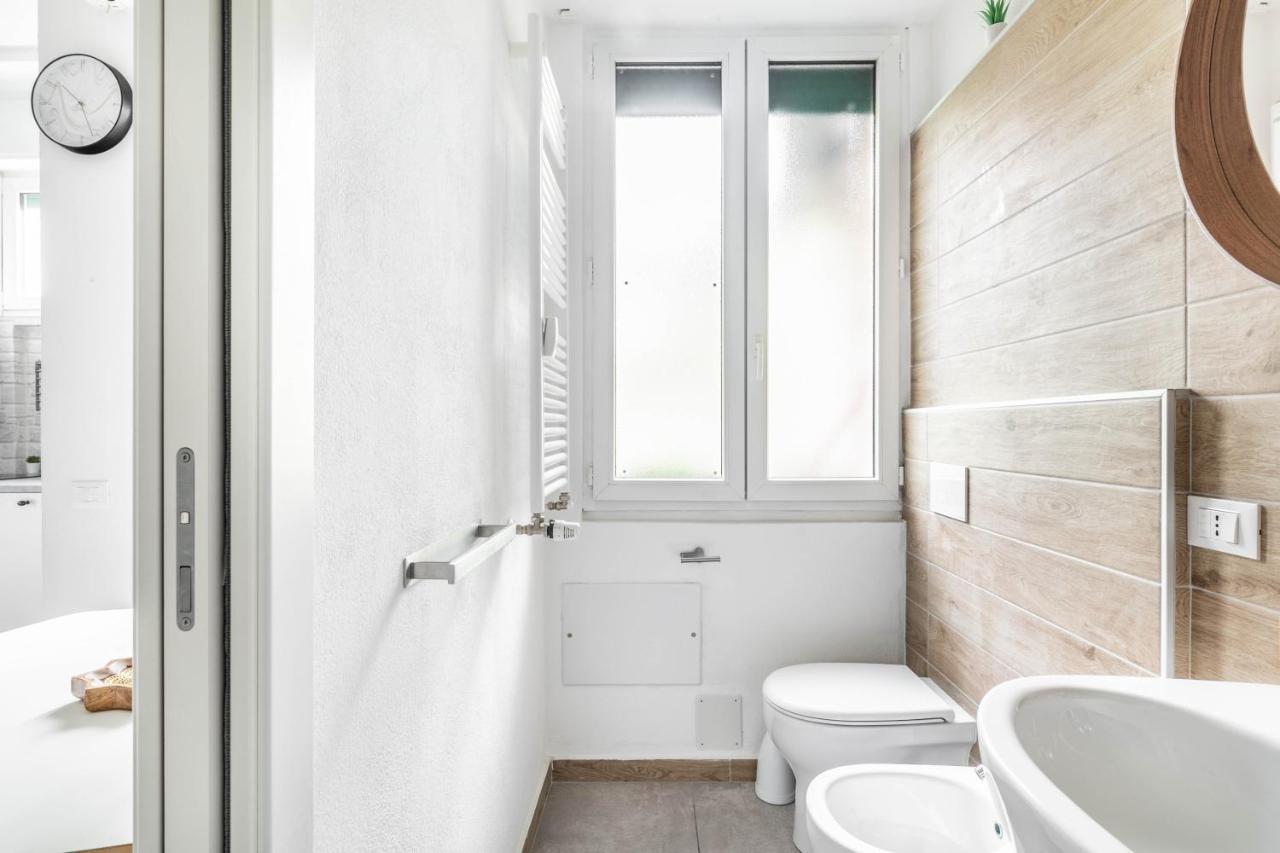 Eden House Sansiro-Duomo Netflix & Design Apartment Милано Екстериор снимка